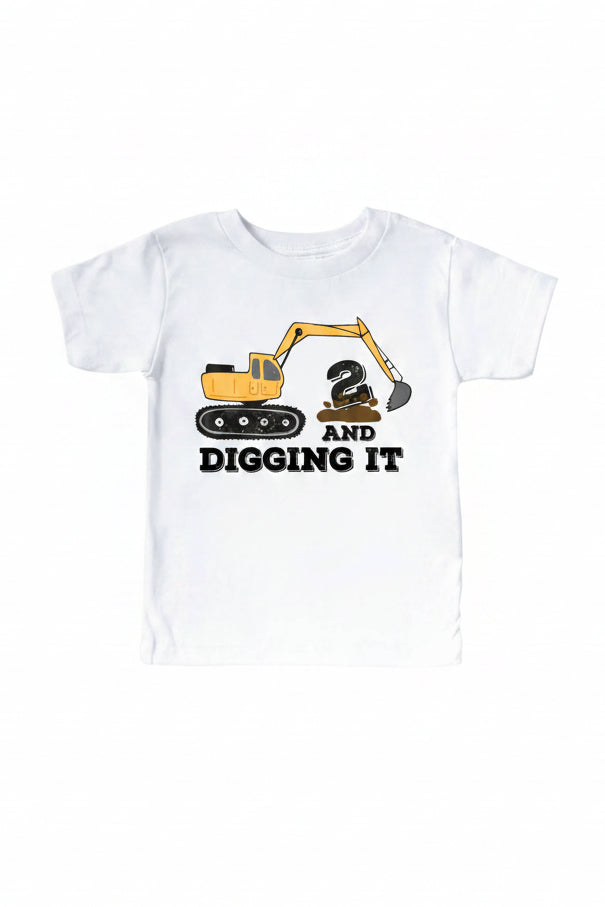 2 and digging it graphic tee 