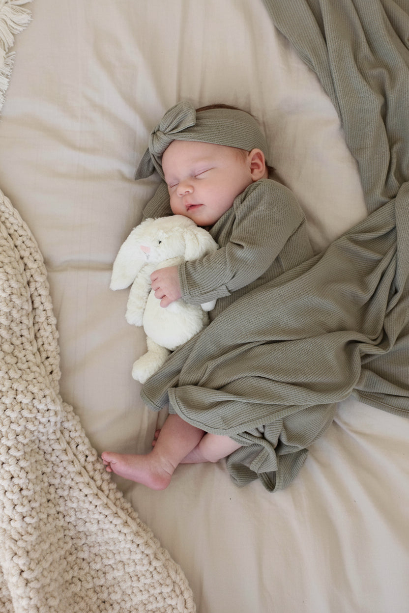 newborn knot gown and hat set 