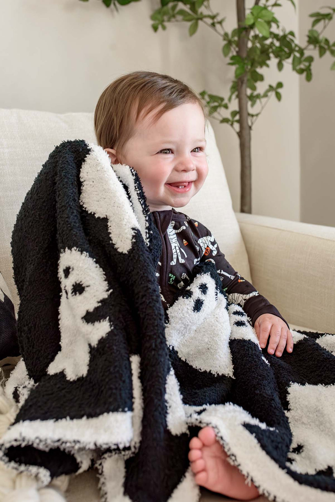 gender neutral microfiber blanket for boys ghost themed 