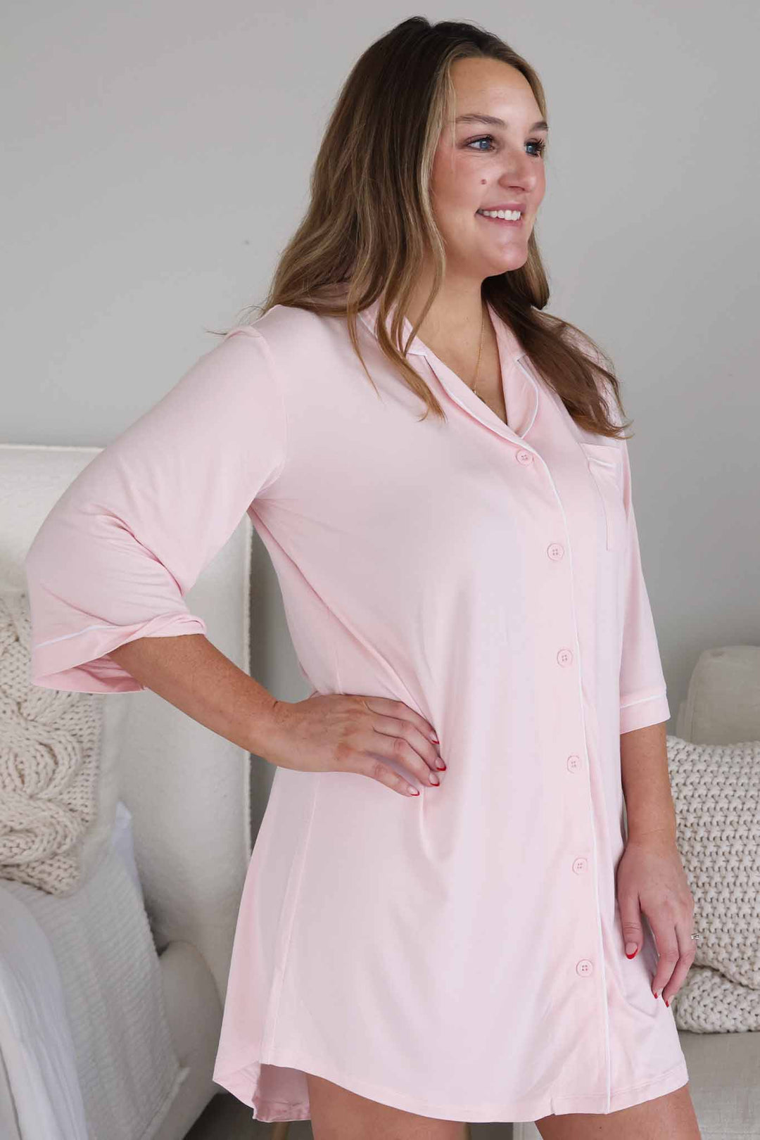 baby pink button up labor & delivery gown for moms 
