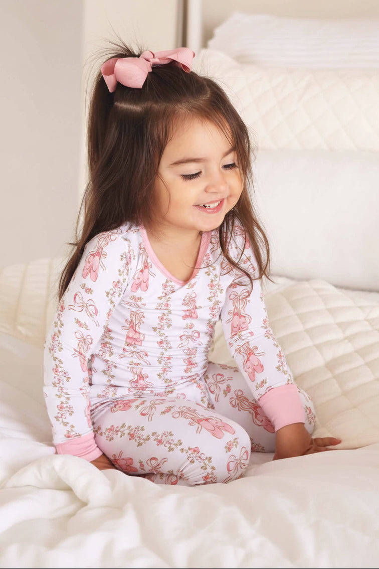 2 pc pajama set with ballet shoes and flower print for kids