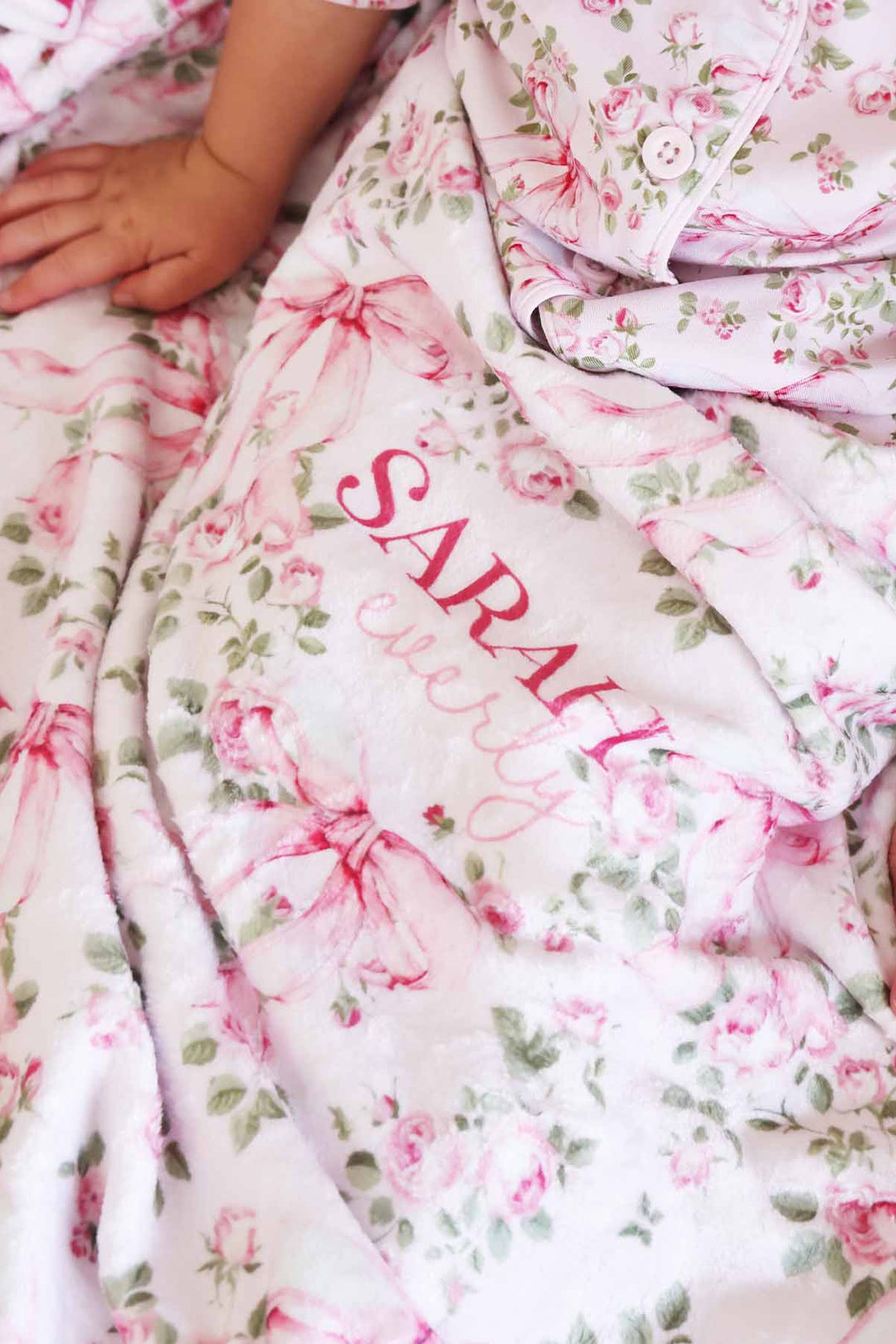 flower and bow personalized blanket for kids 