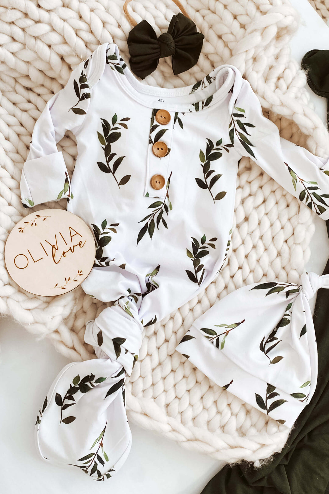 greenery newborn knot gown and hat set 