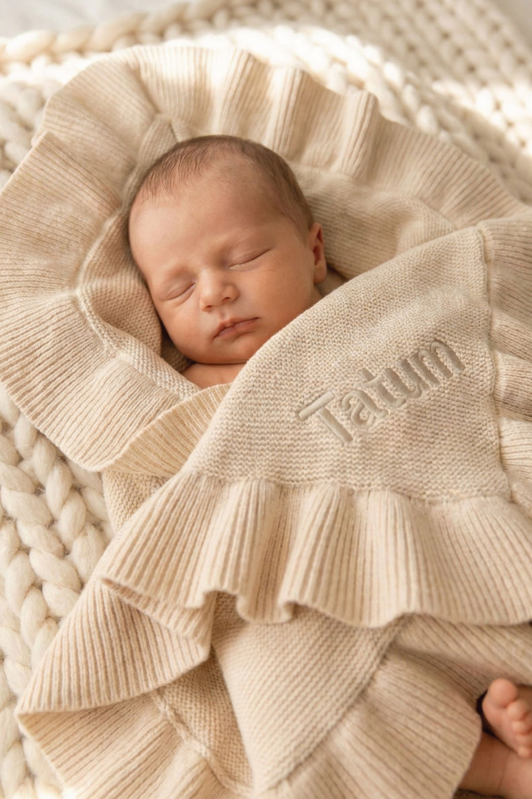 sand ruffle knit blanket with embroidered name for babies