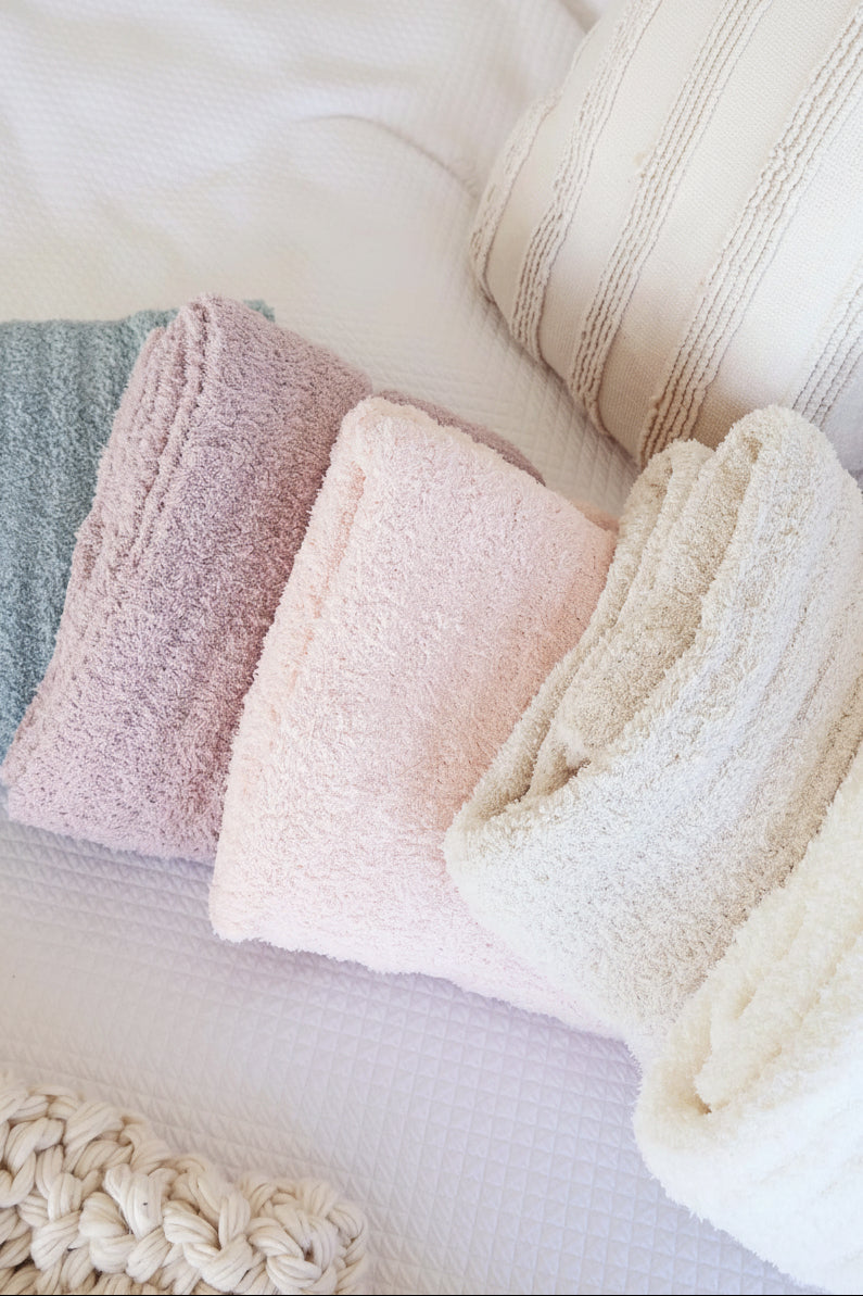 CuddleLane™ Luxe Blankets | Solids