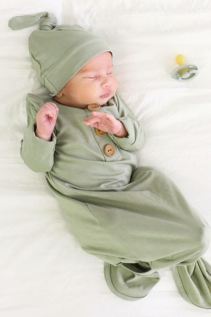 moss baby knot gown and hat set 