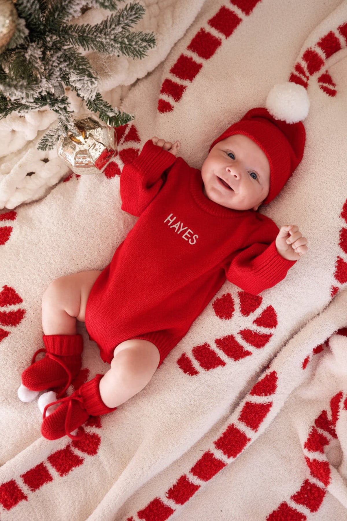 CuddleLane™ Luxe Blankets | Candy Cane