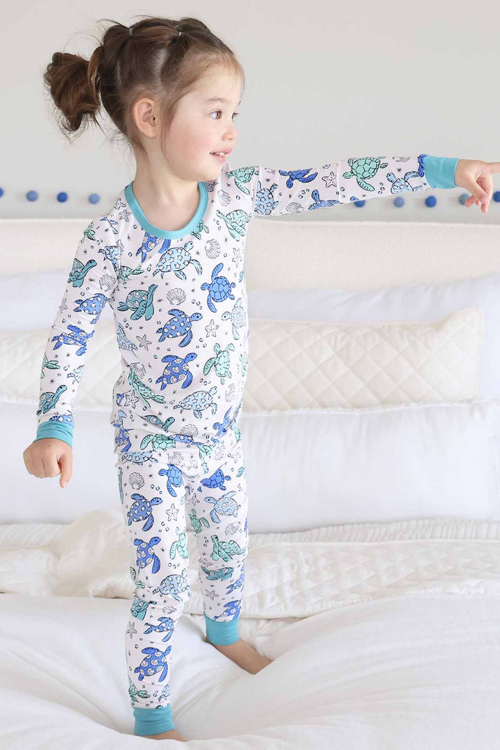 sea turtle splash two piece pajama set gender neutral