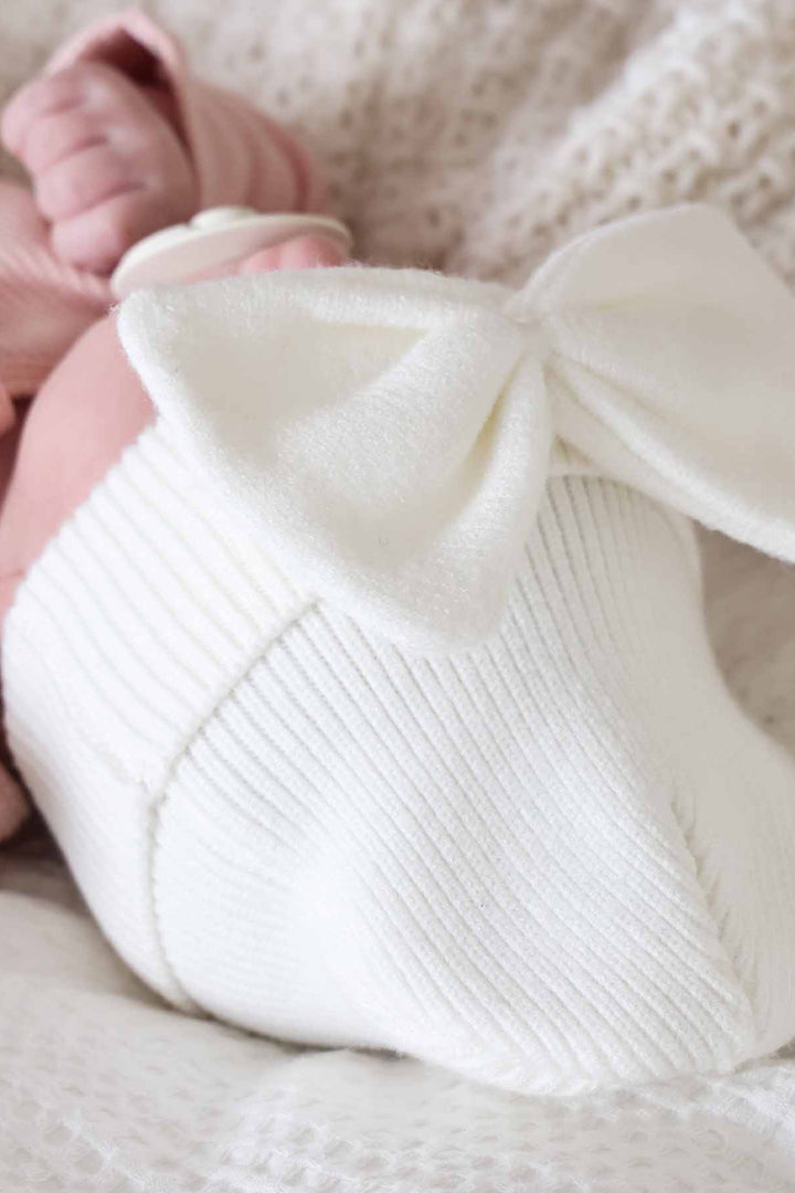 Knit Newborn Bow Beanie | Light Ivory